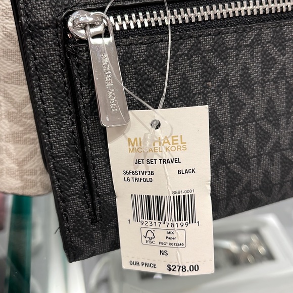 MICHAEL KORS JET SET TRV LARGE TRIFOLD BLACK - Picture 6 of 16